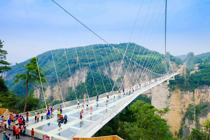 Le pont de verre de Zhangjiajie Le pont de verre de Zhangjiajie