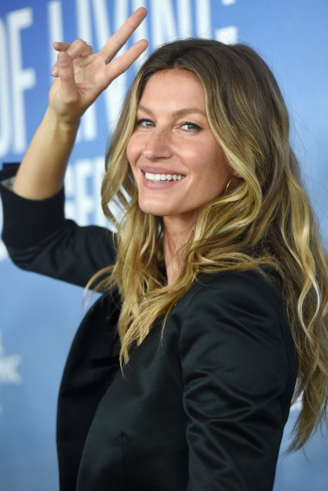 Gisele Bündchen : elle oublie la cigarette pour manger plus Gisele Bündchen : elle oublie la cigarette pour manger plus