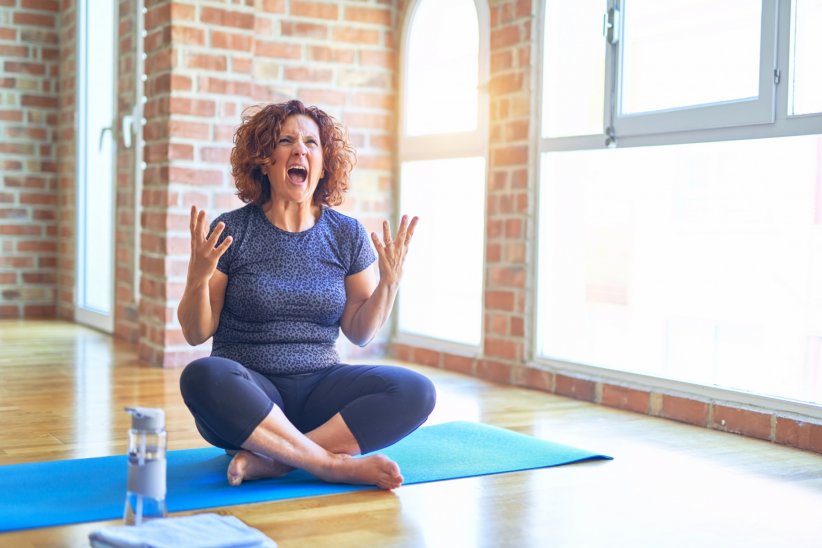 Le rage yoga permet d'extérioriser les ondes négatives Le rage yoga permet d'extérioriser les ondes négatives
