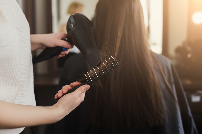 Espacer les brushing et les lissages Espacer les brushing et les lissages