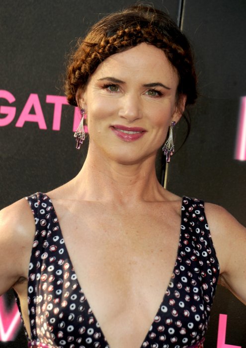 Juliette Lewis : prête à en découdre avec les opposants de la secte Juliette Lewis : prête à en découdre avec les opposants de la secte