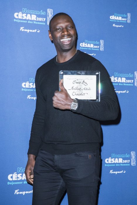 Omar Sy : une enfance dans un milieu très modeste Omar Sy : une enfance dans un milieu très modeste