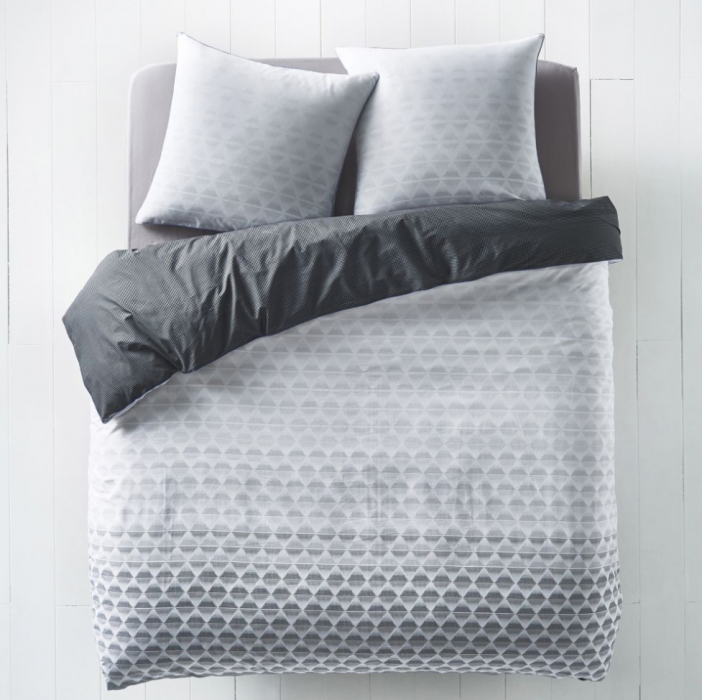 Une parure de lit contrastée Une parure de lit contrastée