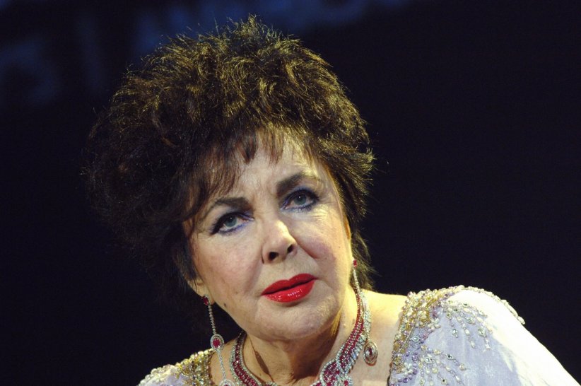 Elizabeth Taylor : le cancer, une épreuve parmi d'autres Elizabeth Taylor : le cancer, une épreuve parmi d'autres