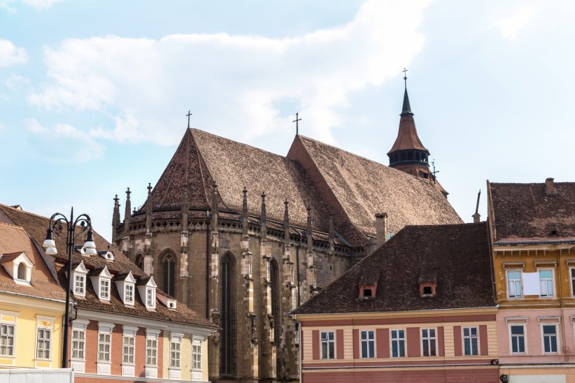 L'église noire de Brașov, survivante d'un terrible incendie L'église noire de Brașov, survivante d'un terrible incendie