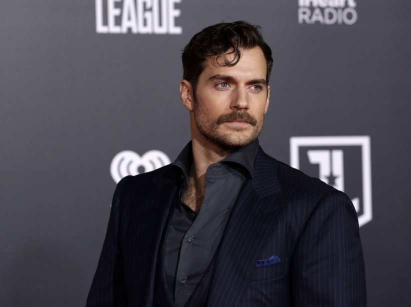 Henry Cavill : une moustache célèbre mais éphémère Henry Cavill : une moustache célèbre mais éphémère