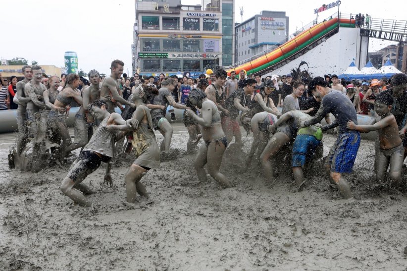 Fête de la boue de Boryeong : ouh la gadoue... Fête de la boue de Boryeong : ouh la gadoue...