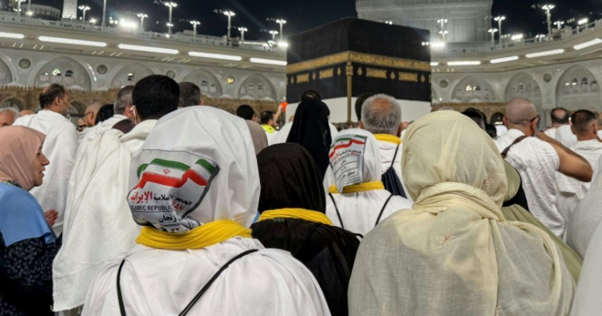 Loin de leur pays meurtri par la guerre, des Iraniens trouvent un répit pendant le hajj