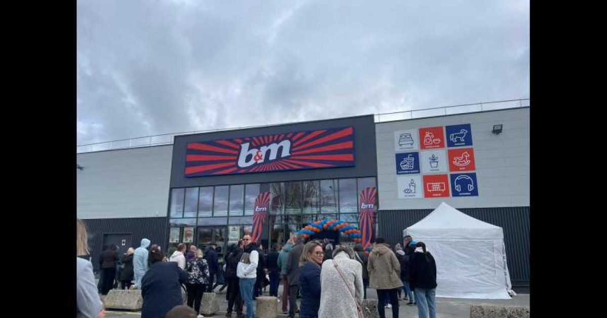 elfbar nachfüll pod läuft aus Market Saint-Martin-Boulogne Sud - Supermarché, hypermarché, route De  Paris, 62280 Saint Martin Boulogne (France)