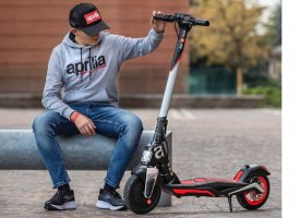 Aprilia eSR1 : la trottinette italienne