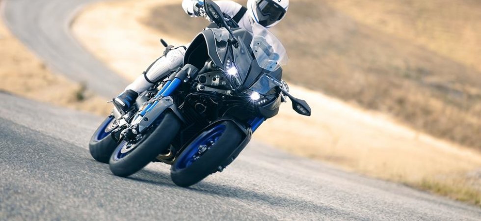Moto 3 roues Yamaha Niken 2018 : réservation avancée !