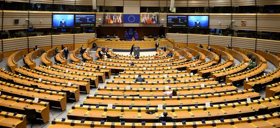 Covid-19 : les eurodéputés valident le "pass sanitaire"... avec de nombreux amendements