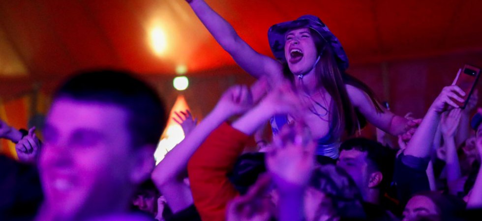 Coronavirus : 5.000 personnes assistent à un concert test en Grande-Bretagne