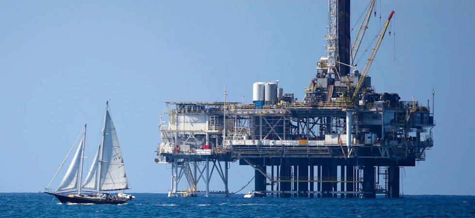 Le pétrole corrige, malgré un nouveau recul des stocks US