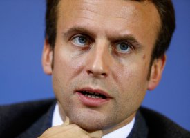 Emmanuel Macron promet un "plan massif" pour l'hôpital