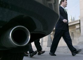 Auto : un malus indexé sur le poids pour réduire les émissions de CO2 ?