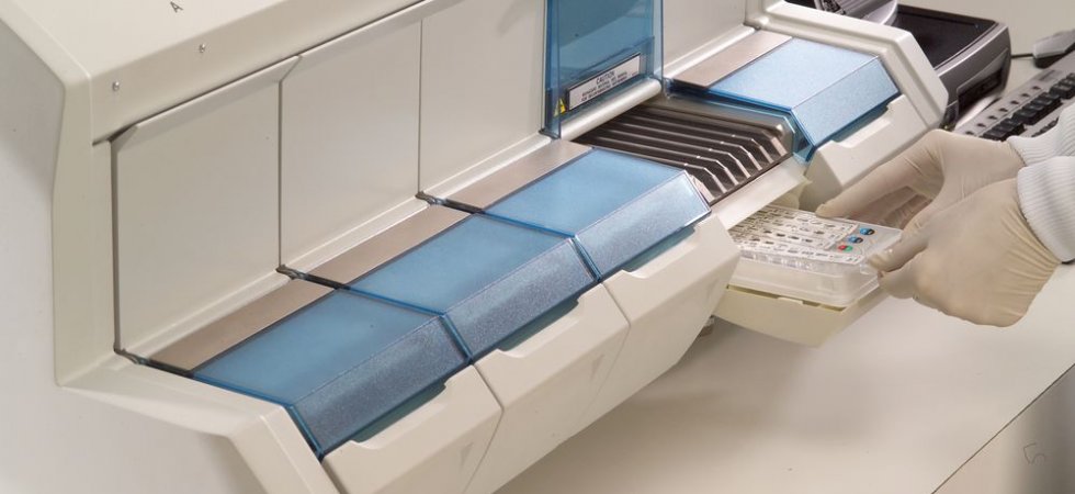 bioMérieux poursuit son rétropédalage, un analyste dégrade