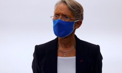 Covid-19 : la ministre du Travail Elisabeth Borne hospitalisée, son état "en voie d'amélioration"
