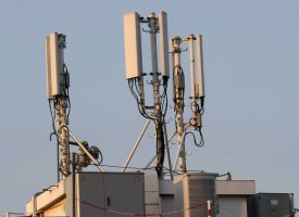 Huawei : la France réagira face aux risques (Jean-Yves Le Drian)