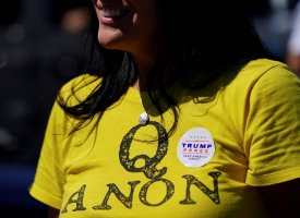 Après Twitter et Facebook, Youtube sévit à son tour contre les complotistes de QAnon