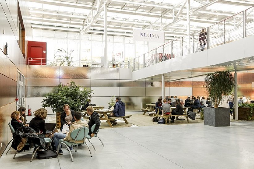 10 - NEOMA (11.833 euros par an) 10 - NEOMA (11.833 euros par an)