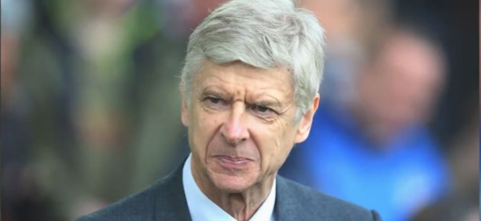 Arsène Wenger blessé par l'un de ses joueurs