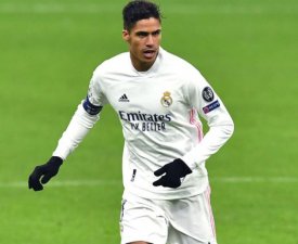 Raphaël Varane salué par Rio Ferdinand