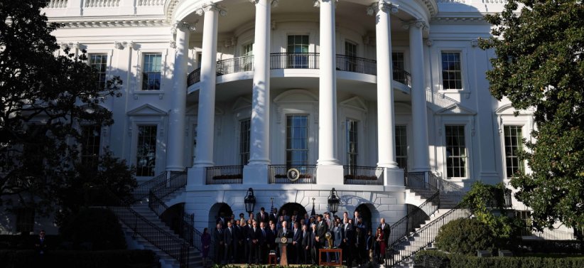 Avec les félicitations du président Avec les félicitations du président