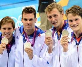 JO 2012 : Agnel marche sur l'eau, un 4x100 m dans la légende