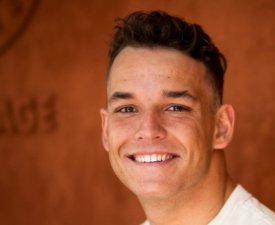 Théo Curin, amputé, va traverser le Titicaca à la nage !