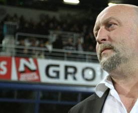 Franck Dumas sur le banc du TP Mazembe