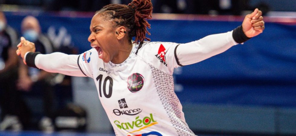 Bleues : La nouvelle capitaine est Coralie Lassource