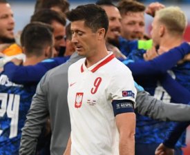 Pologne : Lewandowski transparent