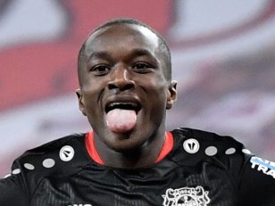Bundesliga : Porté par Diaby, le Bayer Leverkusen domine Dortmund