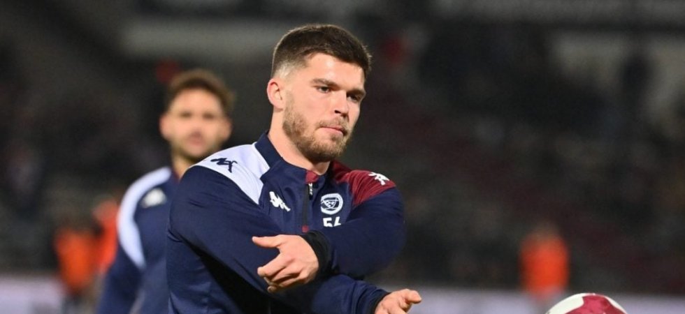 Top 14 - Bordeaux-Bègles : Jalibert n'a encore rien décidé pour son avenir