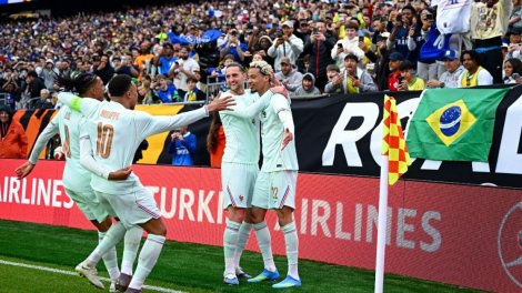 Amical : En infériorité numérique, la France ...