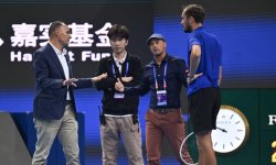ATP - Pékin : Medvedev disqualifié face à Djokovic !