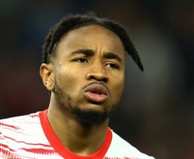 Manchester United : Une offre imminente pour Nkunku ?