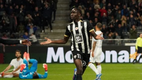 Ligue 1 (J9) : Angers respire et double Lorient