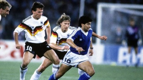Coupe du Monde de football Italia 90 - Groupe D - L'Allemagne de l'Ouest v Emirats Arabes Unis Photo Stock - Alamy