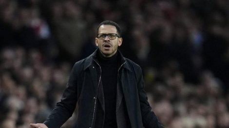 Chelsea: Rosenior worried about his teams discipline