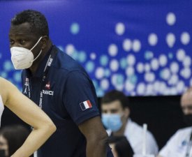 Bleues - Toupane : "Ce n'est pas en place"