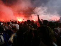Les supporters des Bleus en feu Les supporters des Bleus en feu