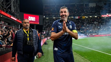 Christophe Dugarry criticizes France players for late Deschamps feedback