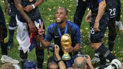 لومان: وقع بطل العالم لعام 2018!