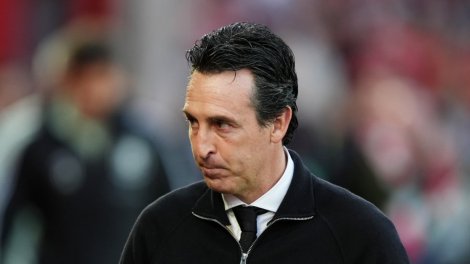 Aston Villa: Emery furious with refereeing