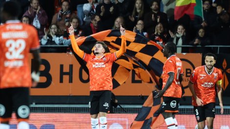 Lorient bat le Paris FC et signe sa première victoire à domicile en Ligue 1