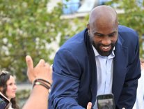 Teddy Riner tiré à quatre épingles Teddy Riner tiré à quatre épingles