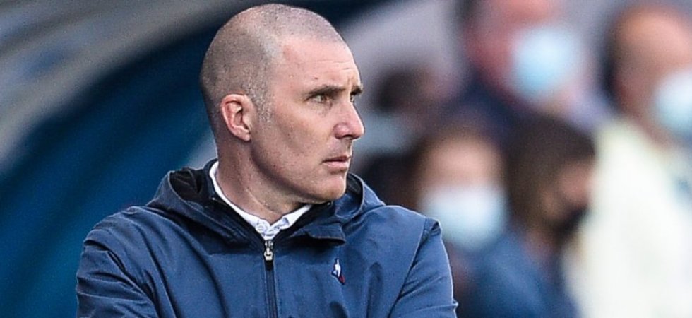 Saint-Etienne : Le staff de Batlles prend forme