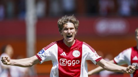 PSG : L'hommage classe de l'Ajax à Godts